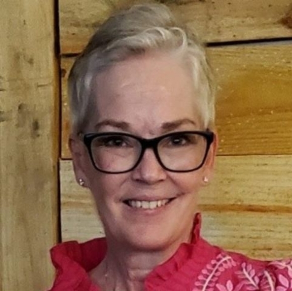 Meet your Posher, Luanne - Picture 1 of 1